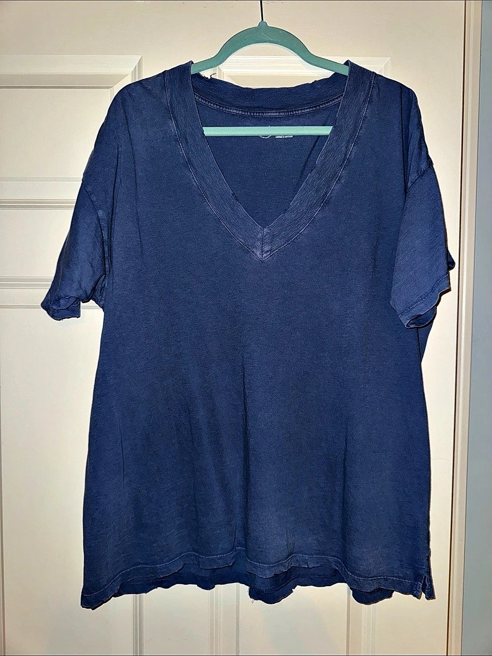 arie Short Sleeve V-Neck Distressed Cotton Tee in Blue Medium